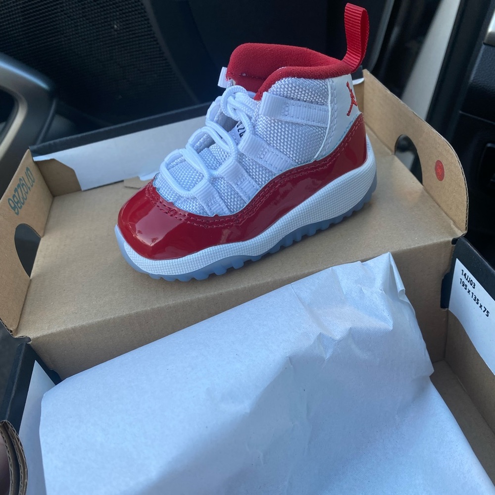 Cherry 11 size 4c